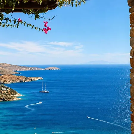 Andros Prive بيت للعطل كيبري